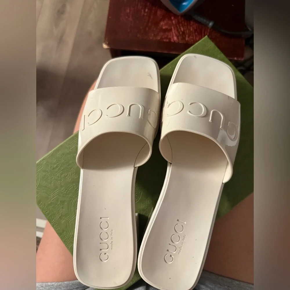 Gucci slide - Picture 2 of 9